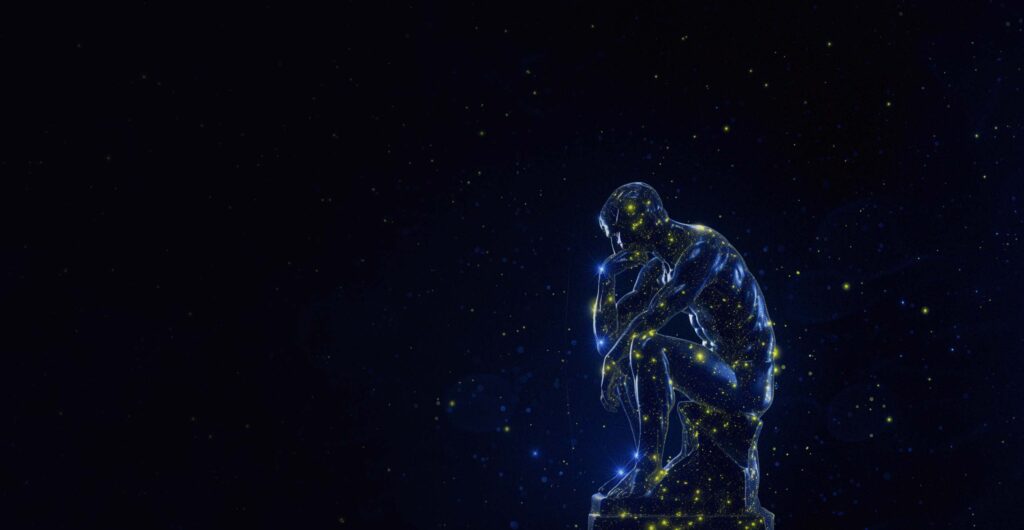 Silhouette einer 'Denker'-Statue aus leuchtenden blauen und goldenen Partikeln vor Nachthimmel - Insight zu KI in Unternehmen